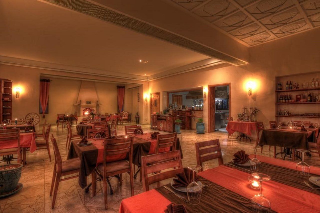Villa Marco Au Jardin Des Senteurs El Ain Exterior foto